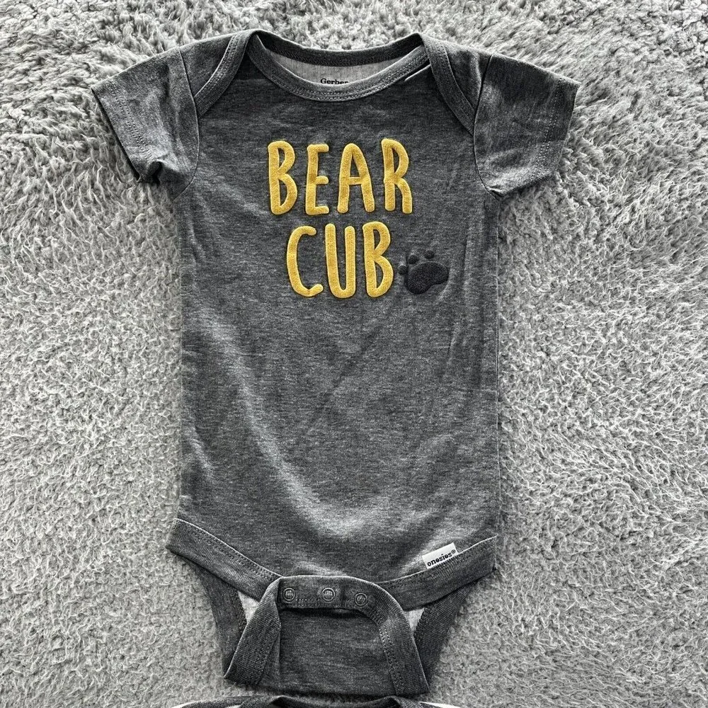 Gerber Bodysuit Lot‎ Baby Boys Size 3-6 Months Grey 2PC Bodysuits Size 3-6M